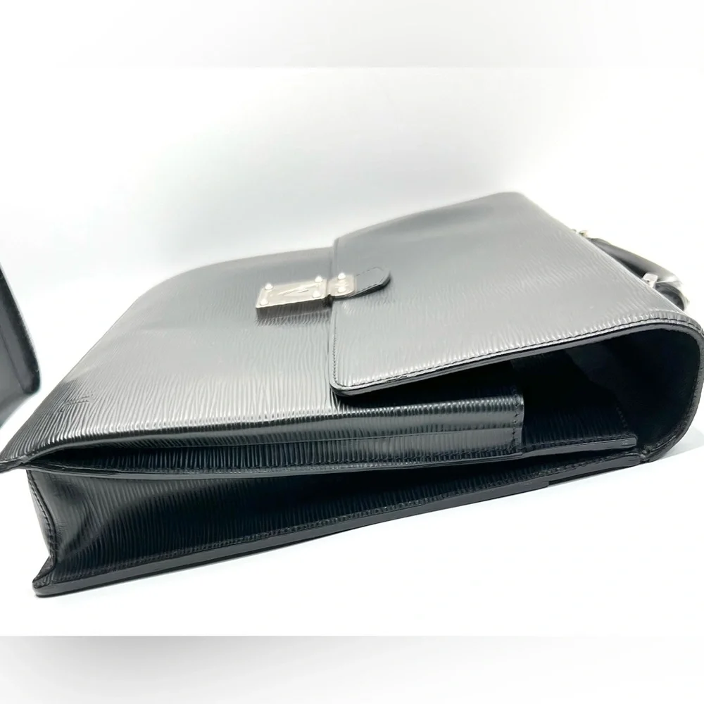 Louis Vuitton Robusto Briefcase in Black Epi Leather - Vintage